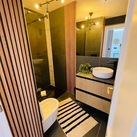 Carla Ii View Apartment